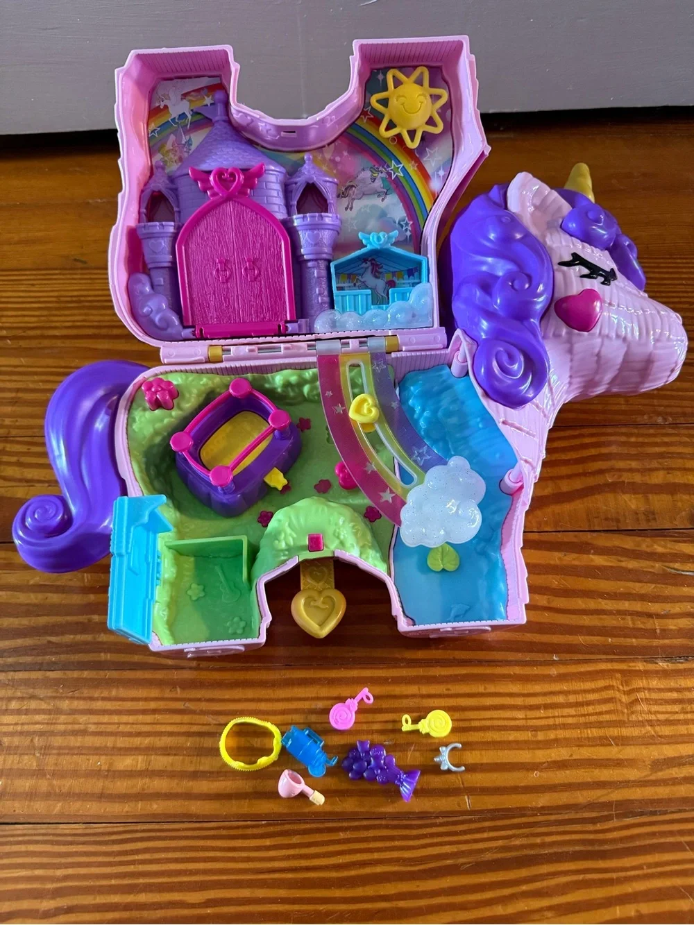 Unicorn Polly Pocket Playset